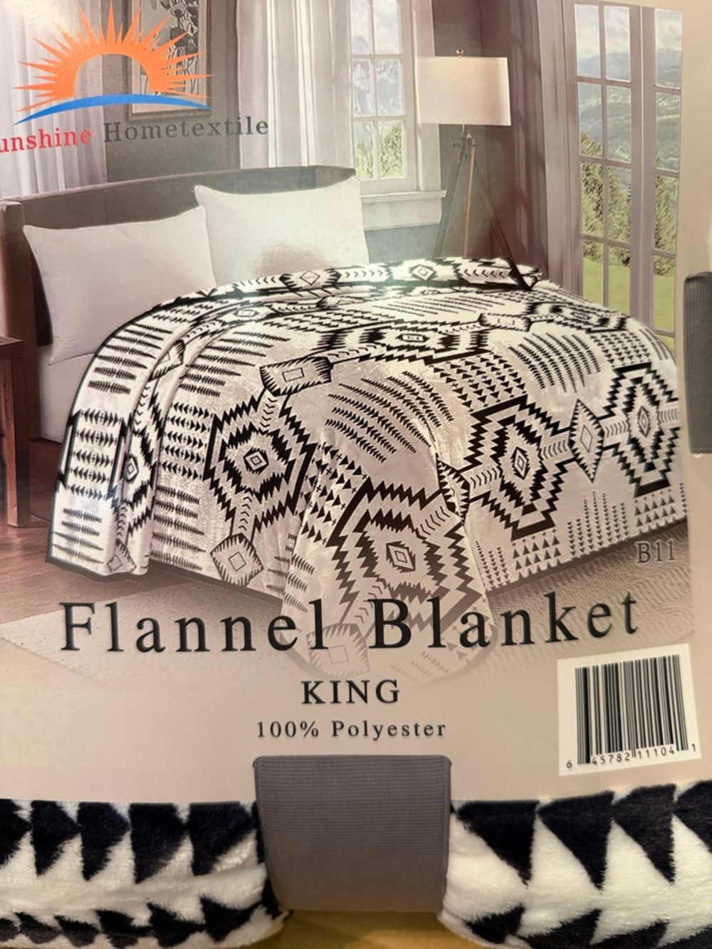 New King size Flannel blanket Aztec print brand new Black white color cozy thick - Picture 3 of 3